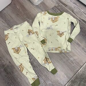 Cozy Kids Pajama Set with Dog House Print - Cream and Green